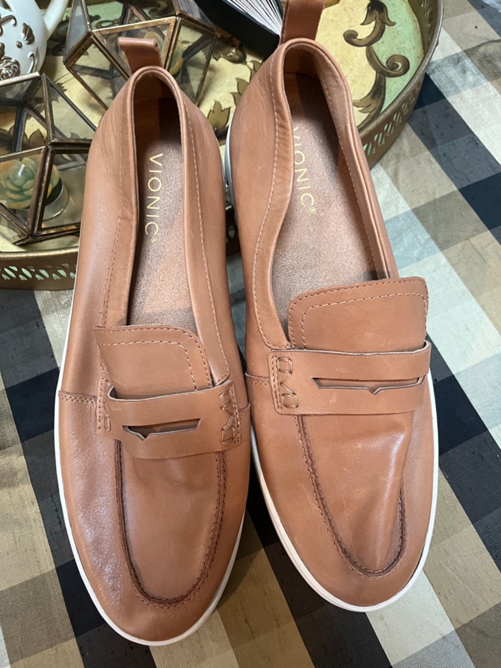 Vionic Women’s Uptown Brown Leather Slip-On Loafers